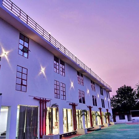 Oyo Townhouse 779 Gods County Hotel Tarapith Exterior foto