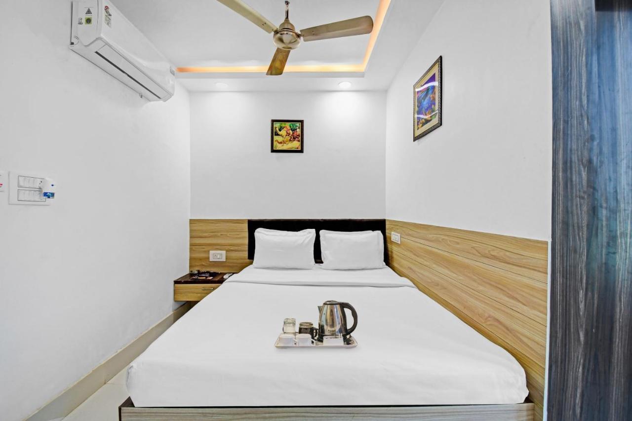 Oyo Townhouse 779 Gods County Hotel Tarapith Exterior foto