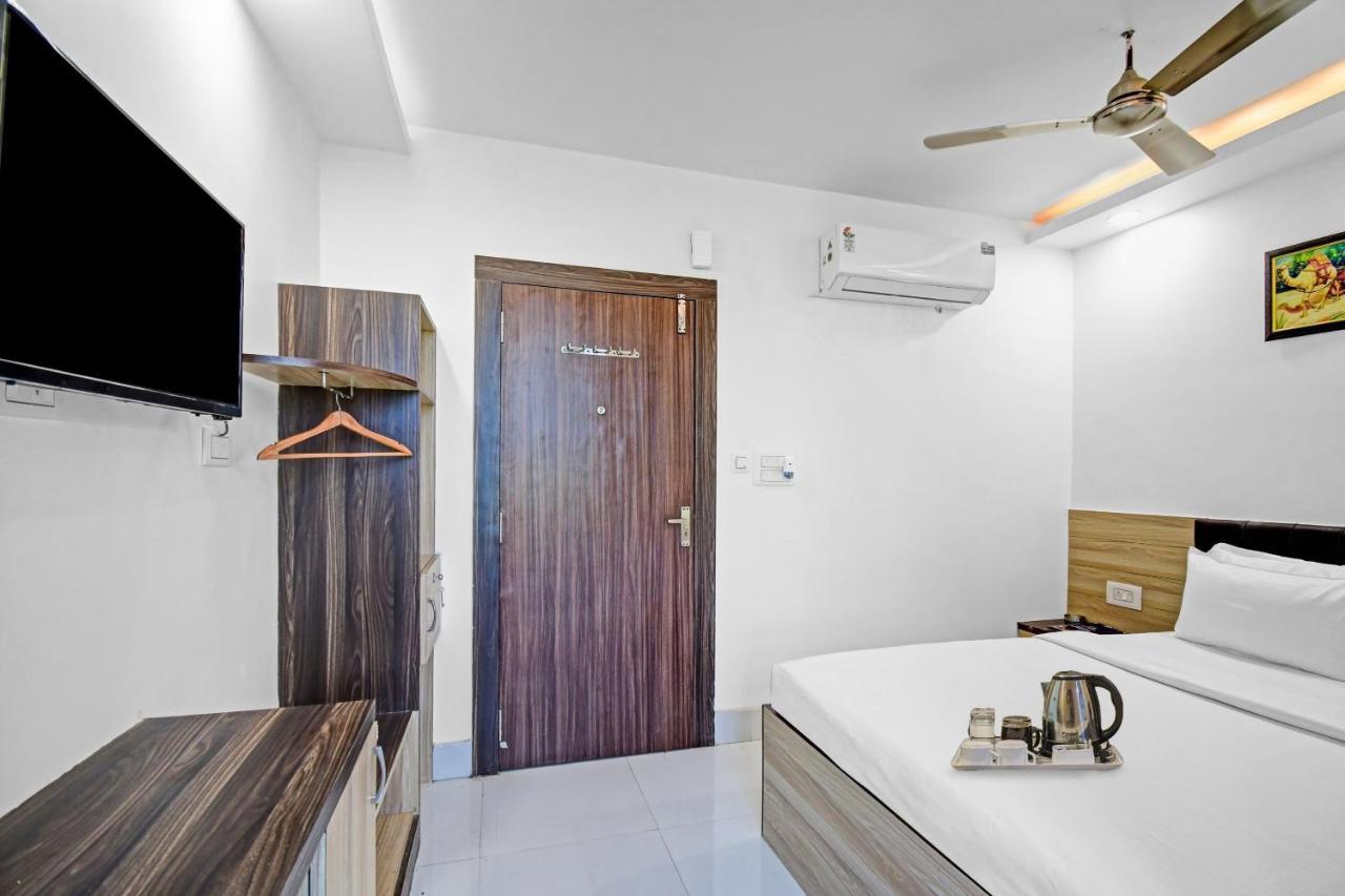 Oyo Townhouse 779 Gods County Hotel Tarapith Exterior foto