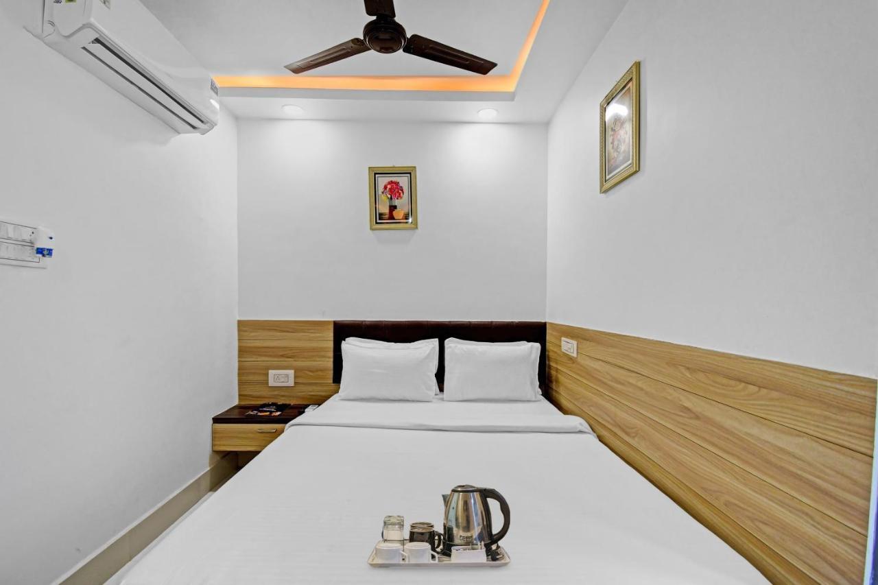 Oyo Townhouse 779 Gods County Hotel Tarapith Exterior foto