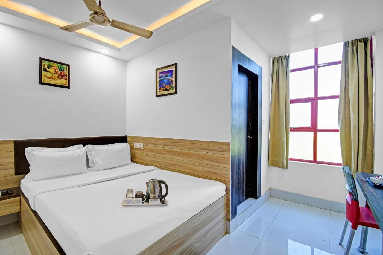 Oyo Townhouse 779 Gods County Hotel Tarapith Exterior foto