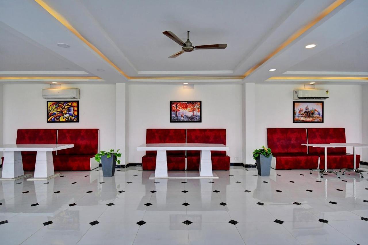 Oyo Townhouse 779 Gods County Hotel Tarapith Exterior foto