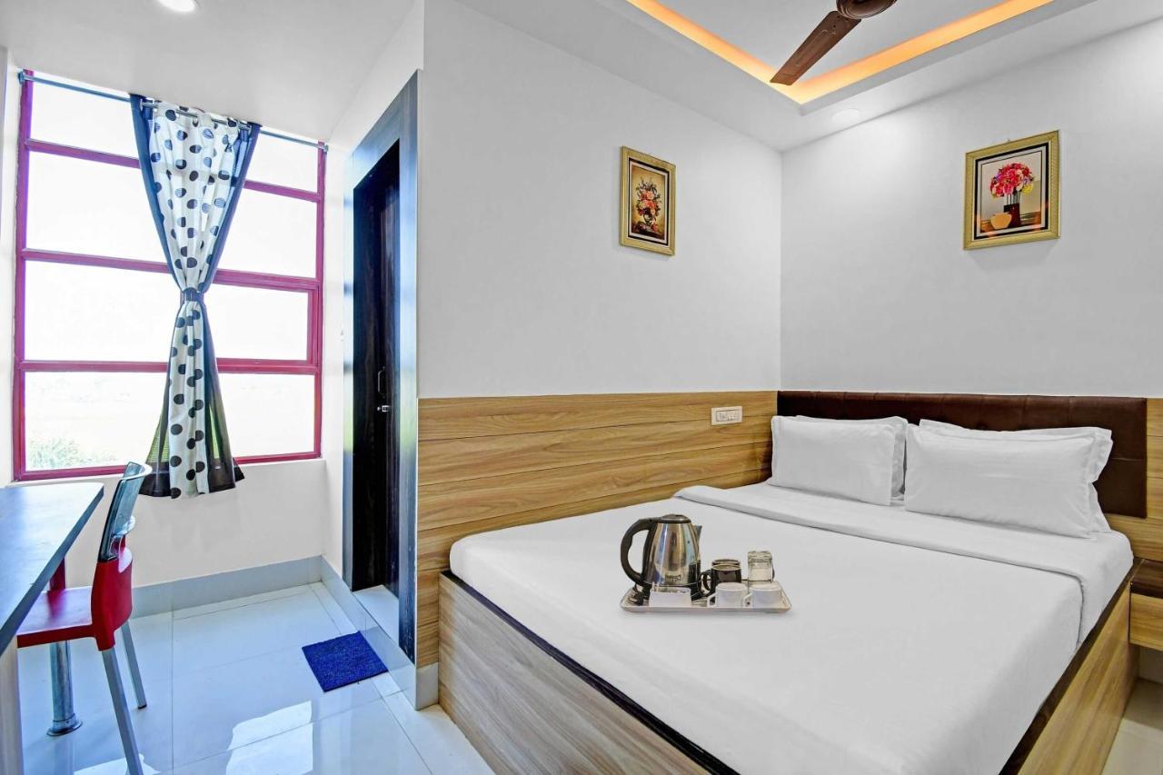 Oyo Townhouse 779 Gods County Hotel Tarapith Exterior foto